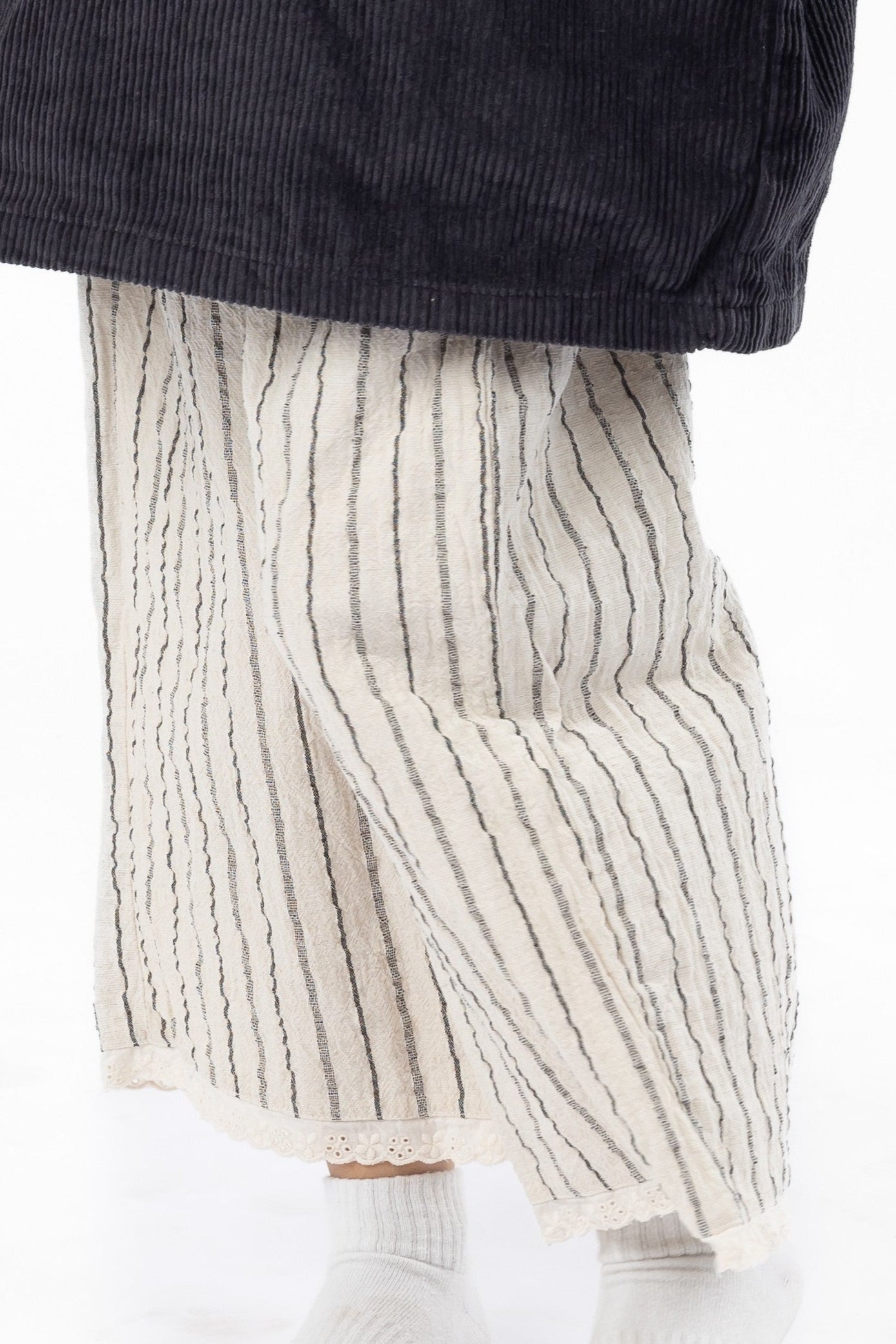 PANTALON LARGE À RAYURES MUNUI