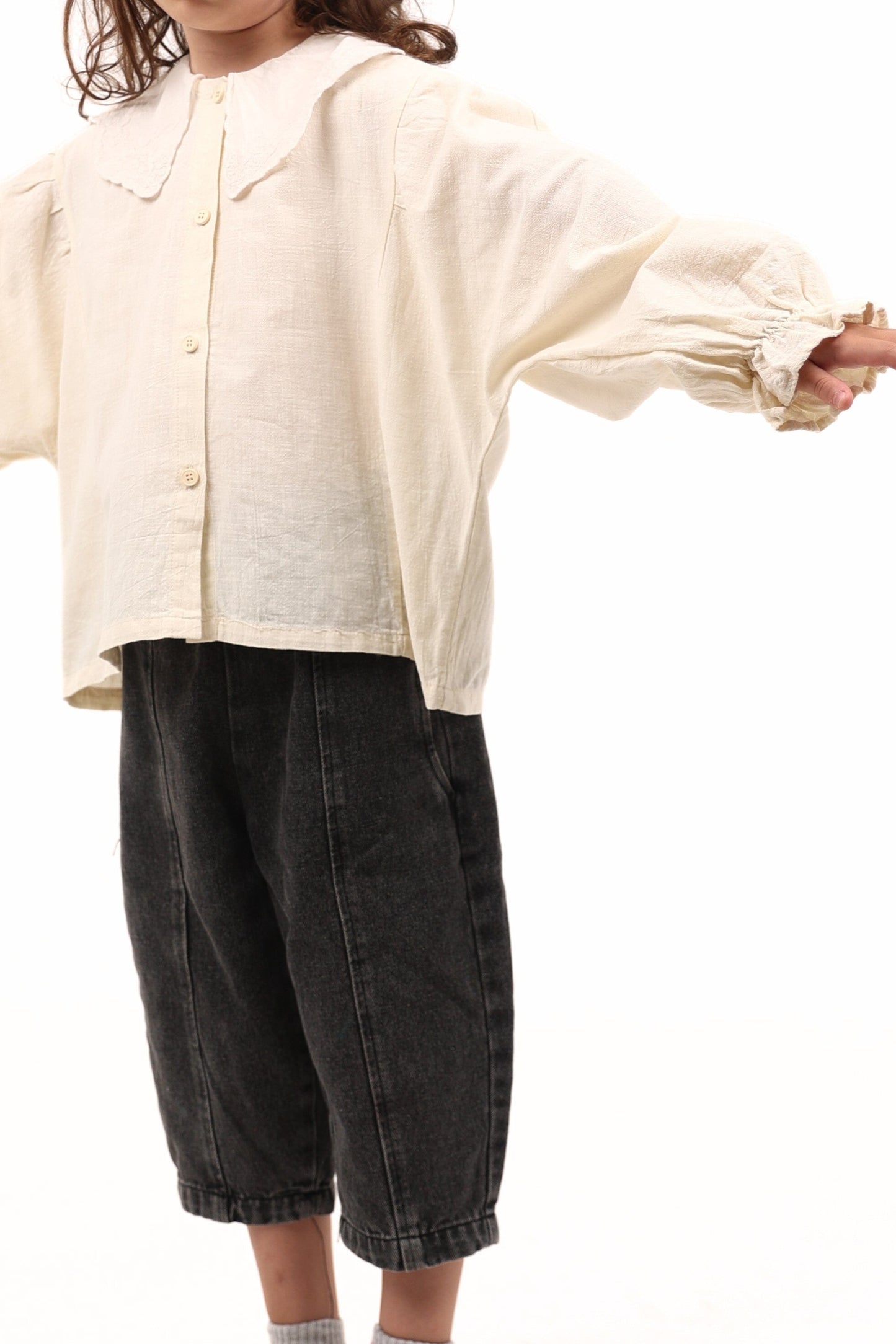 PANTALON EN DENIM BAJI